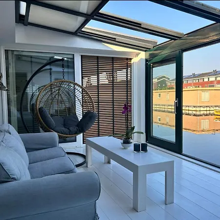 De Luxe Huisboot *