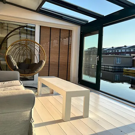 Villa De Luxe Huisboot